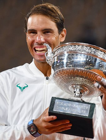 Rafael Nadal (22 titles)